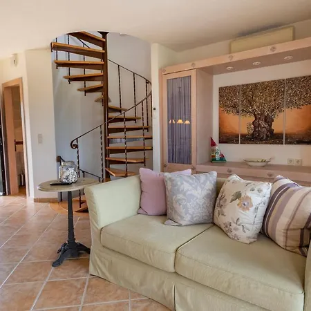 Lavender Pool Villa, Pefkohori #feelslikehome Chaniotis