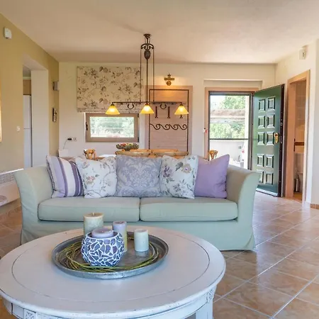 Lavender Pool Villa, Pefkohori #feelslikehome Villa *