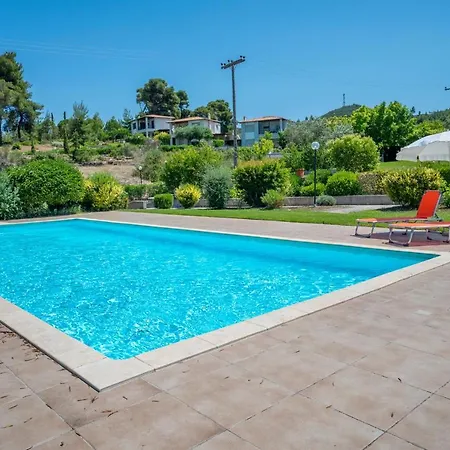 Lavender Pool Villa, Pefkohori #feelslikehome