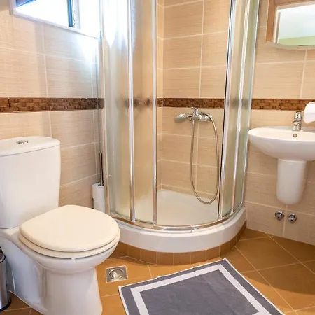 Lavender Pool Villa, Pefkohori #feelslikehome *