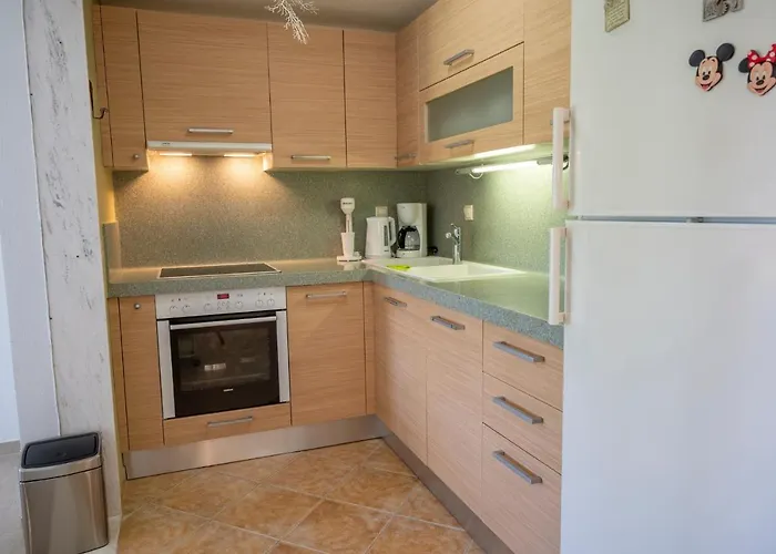 Lavender Pool Villa, Pefkohori #feelslikehome Villa *