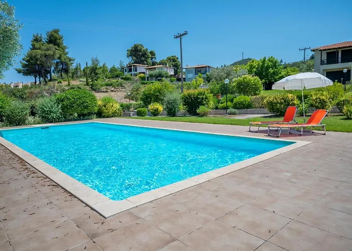 Lavender Pool Villa, Pefkohori #feelslikehome