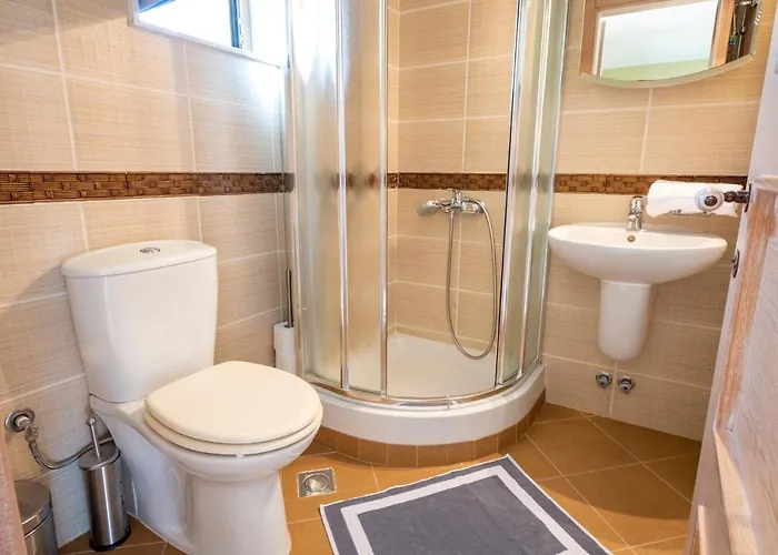 Lavender Pool Villa, Pefkohori #feelslikehome *